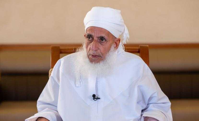 المفتي العام للسلطنة يوجة رسالة شديدة اللهجة لـ “المعوقون”