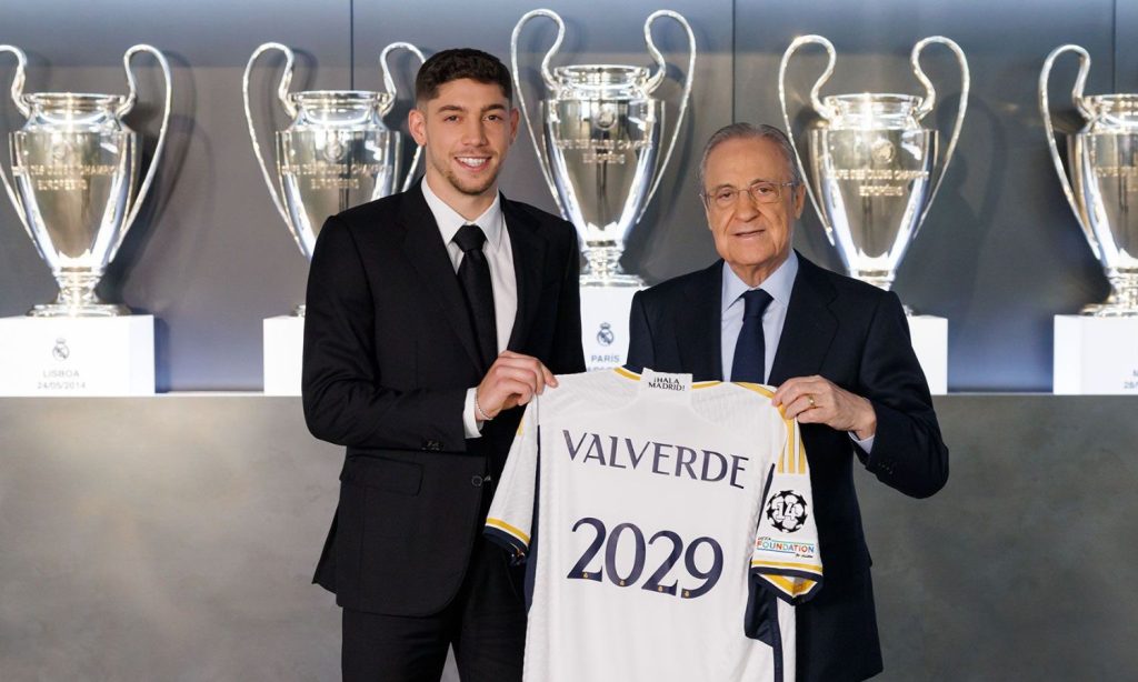 أحدثهم فالفيردي.. ريال مدريد يضمن لاعبيه الشباب بعقود جديدة
