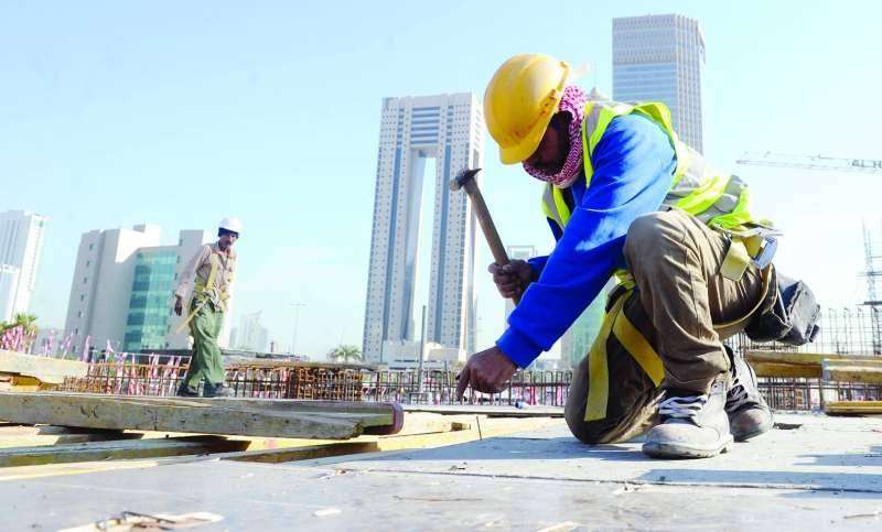 وزير الداخلية يصدر قراراً بالسماح بالعمل الجزئي للعاملين في القطاع الخاص