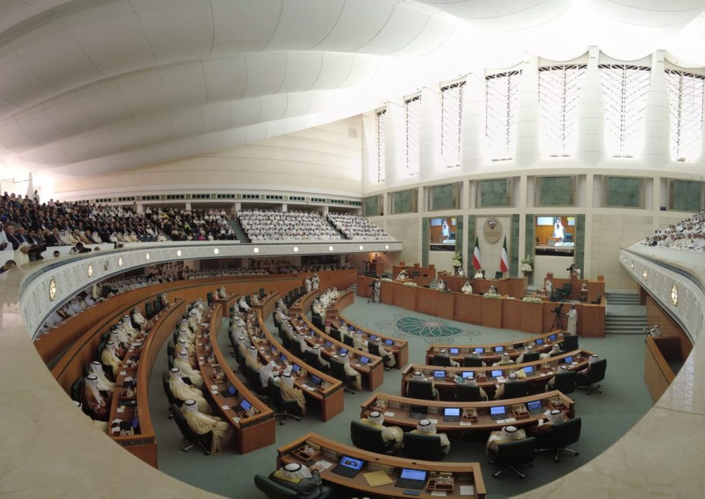 نواب: السمع والطاعة لسمو الأمير مشعل الأحمد