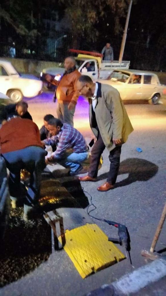 محافظ أسيوط يعلن تركيب مطبات صناعية بمحيط المستشفيات الجامعية