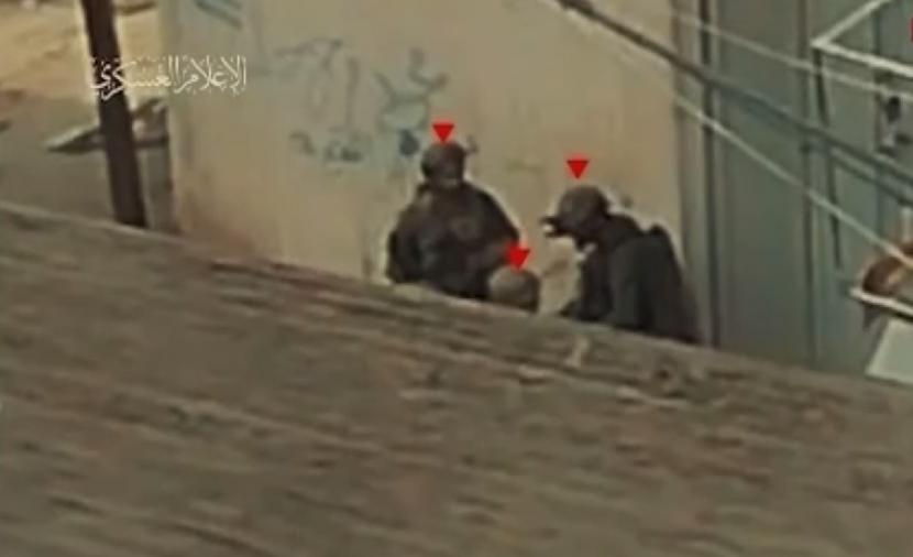 “القسام” تصطاد الدبابات والجنود.. مشاهد جديدة من الاشتباكات في غزة