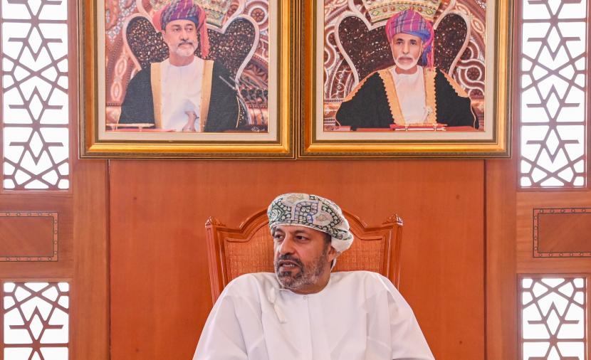 حمود بن فيصل يؤكد أهمية مواصلة العمل مواكبةً للرؤية السامية للمحافظات