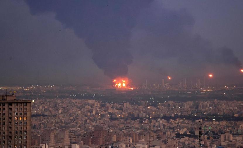 اندلاع حريق في مصفاة بمدينة أصفهان الإيرانية