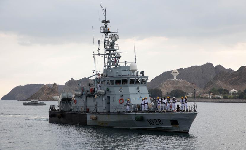 بالصور.. “الثمر الطيب”.. تمرين عسكري بحري بين عُمان وباكستان