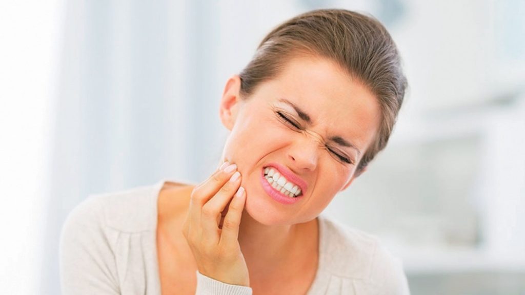 ماذا يحدث للأسنان مع التقدم في السن؟