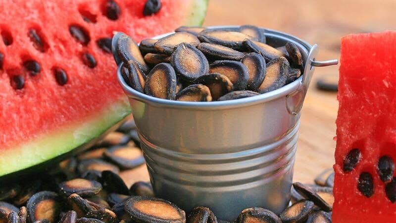 فوائد لا تخطر على بال لبذور البطيخ!