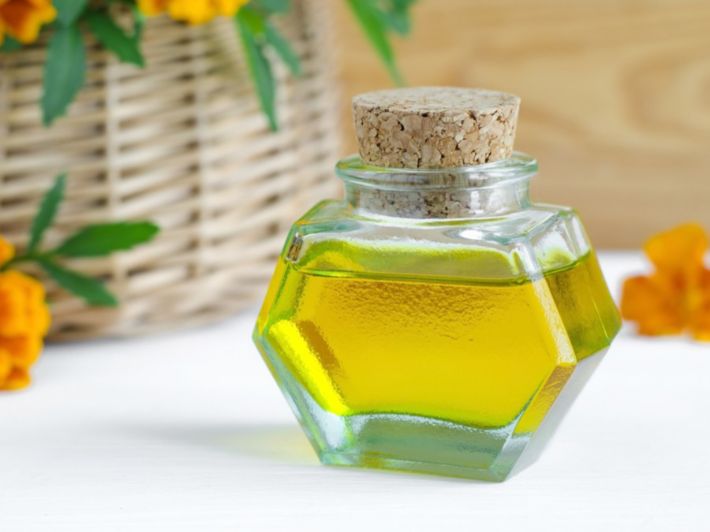 “زيت النمل”.. استخدامات طبيّة وتجميليّة!