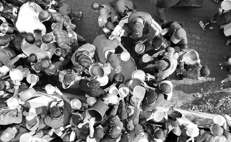 ضغوطات متزايدة على الاحتلال لهدنة جديدة في غزة وتصاعد الاشتباكات و«غولاني» يخسر ربع قواته