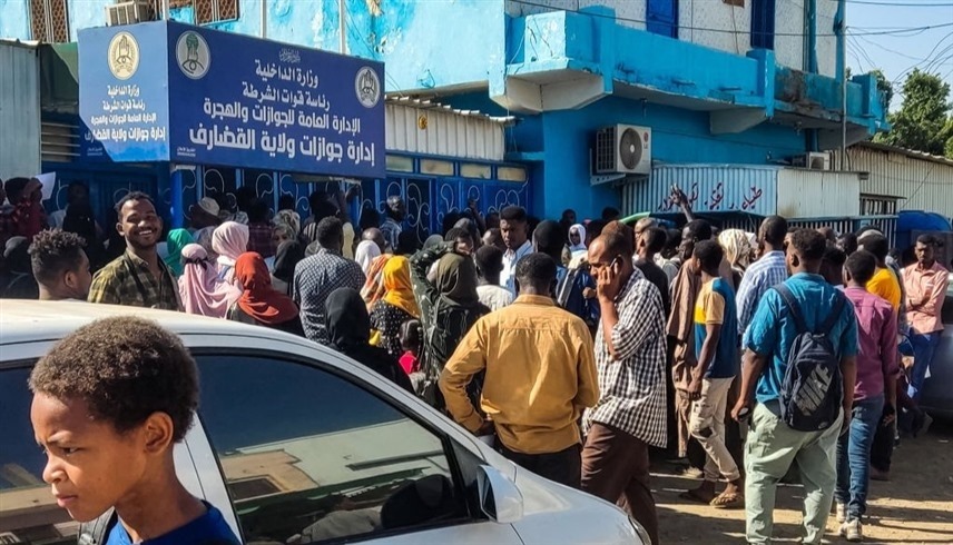 بعد فتح معبر مع إثيوبيا.. السودانيون يتدفقون للهروب من الحرب