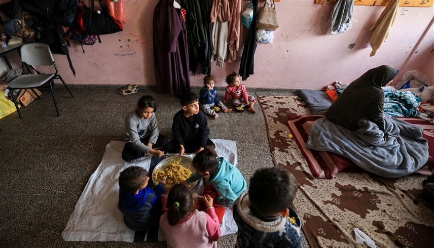 بعد هجمات الإحتلال.. النازحون في غزة يفرون مجدداً