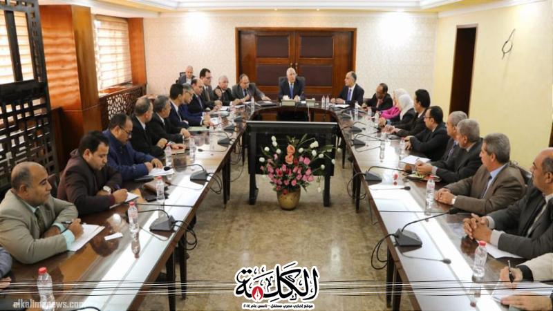 وزير الزراعة يبحث مع قيادات الوزارة التوسع فى تقديم وتطوير خدمات الإرشاد الزراعي | اقتصاد وتكنولوجيا | بوابة الكلمة