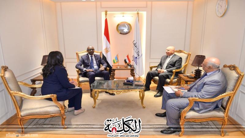 وزير النقل يلتقي سفير رواندا بالقاهرة لبحث سبل التعاون في مجالات النقل المختلفة | أخبار وتقارير | بوابة الكلمة