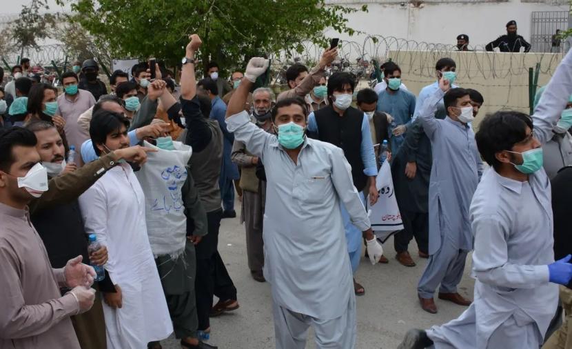 ماذا تعرف عن “جبهة تحرير بلوشستان” التي استهدفتها باكستان في إيران؟