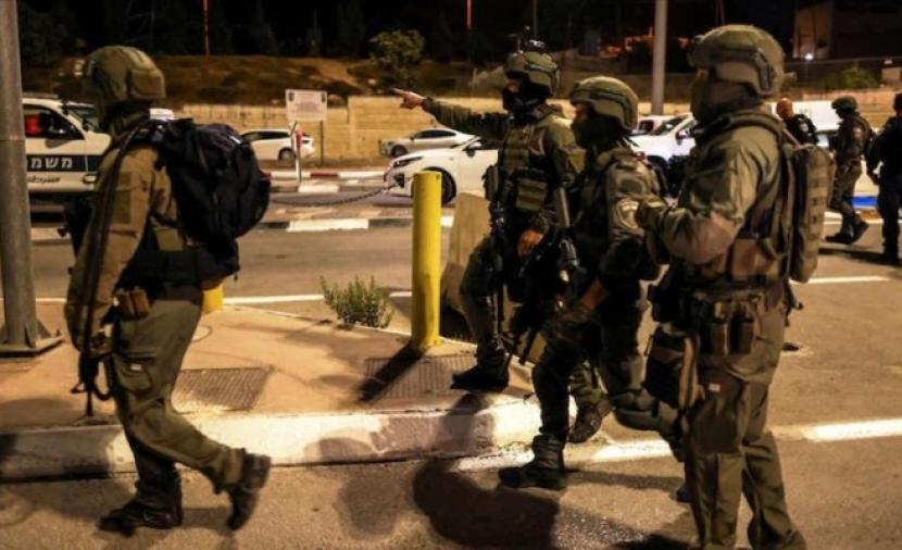 قوات الاحتلال تقتحم مناطق بالضفة الغربية (فيديو)