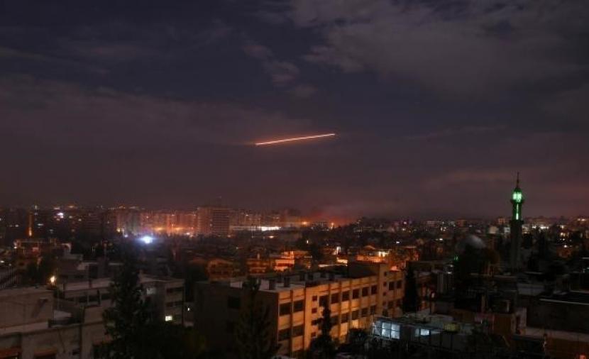 الجيش السوري يعلن حدوث أضرار جراء هجوم إسرائيلي على ريف دمشق