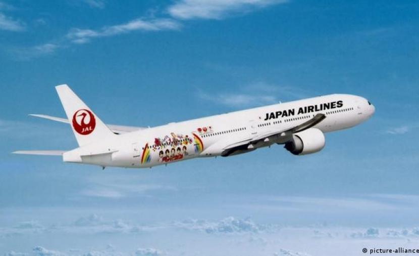 عودة رحلة طيران يابانية بعد الإقلاع بسبب شرخ في نافذة مقصورة الطيار