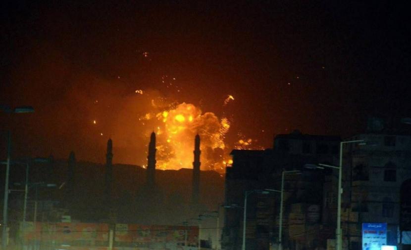 بايدن ينتهك الدستور الأمريكي ويشن عدوانًا على اليمن دون موافقة الكونجرس