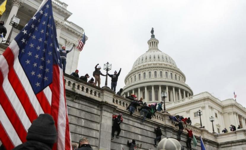 هل تندلع حرب أهلية جديدة في الولايات المتحدة الأمريكية؟