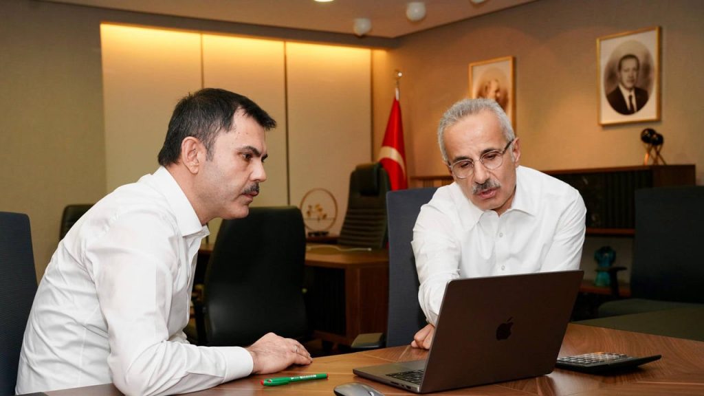 كاتب: ترشيح “قوروم” لبلدية إسطنبول لم يأت عن عبث