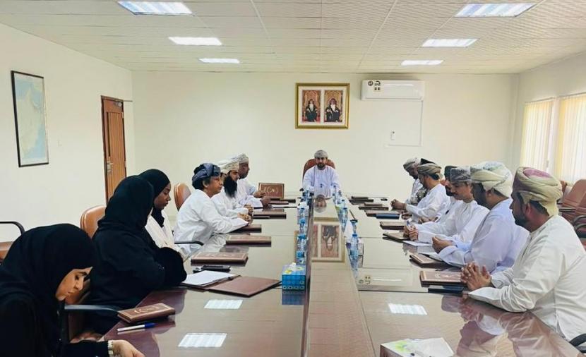 بحث تنفيذ برامج توعوية للحد من انتشار المواد المخدرة في نخل