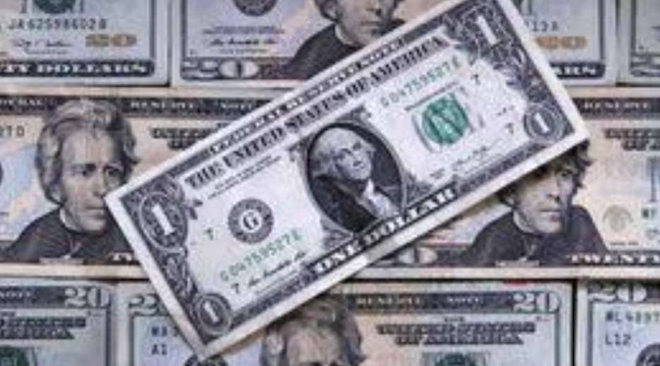 استقرار أسعار الدولار بالبنوك خلال تعاملات مساء اليوم 7 يناير 2024