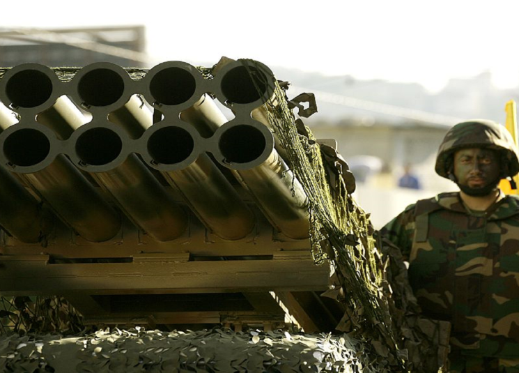 المقاومة تقصف بالاسلحة الصاروخية موقع السماقة في مزارع شبعا اللبنانية المحتلة |