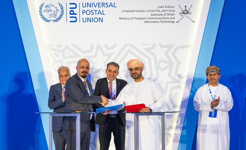 مذكرة تفاهم لتعزيز التعاون في الخدمات البريدية بين عُمان وفلسطين