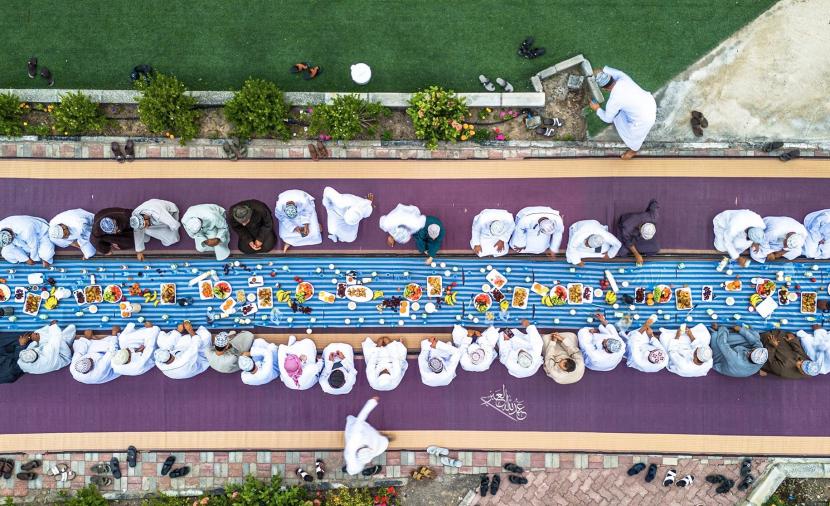 إفطار جماعي بمدرسة بلعرب بن سلطان في بهلا