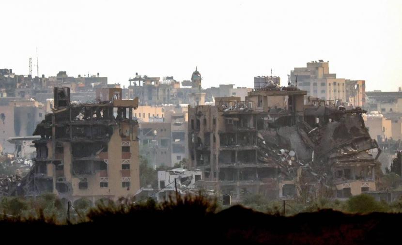 الفلسطينيون يستقبلون رمضان وسط أجواء كئيبة بلا طعام ولا هدنة