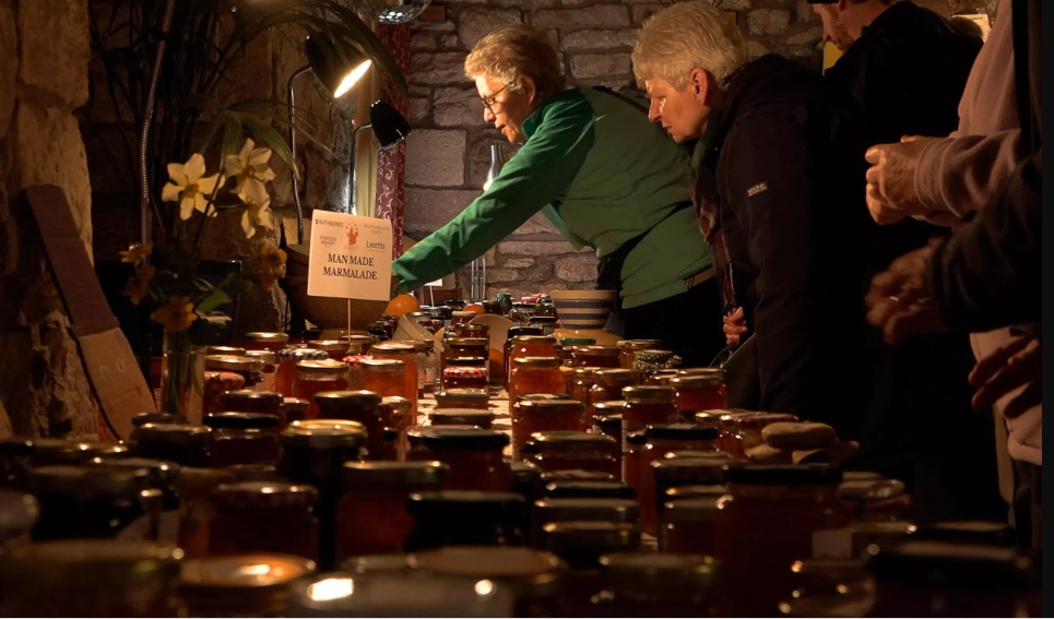 مسابقة مربّى البرتقال في بريطانيا.. معايير دقيقة وجائزة مجزية!