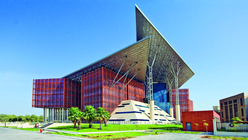 رجل يطالب بـ 600 ألف درهم مقابل تنازله عن بلاغ