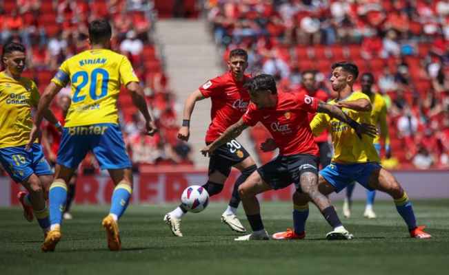 الليغا: ريال مايوركا يستعيد الثقة بفوز مهم على لاس بالماس