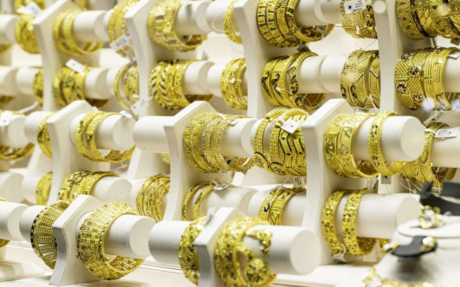 سعر الذهب في الإمارات اليوم السبت 2552024