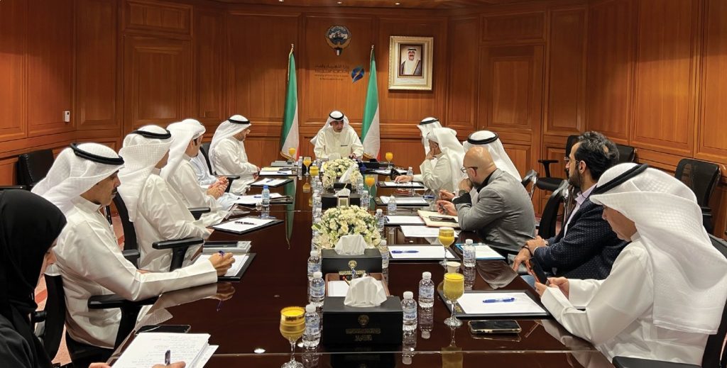 وزير الكهرباء ترأس اجتماعاً للوقوف على أعمال قطاعات الوزارة