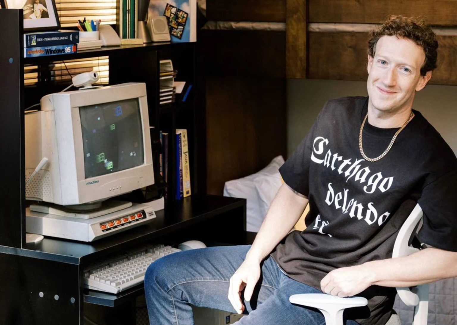 مؤسس فيسبوك يثير الجدل في عيد ميلاده الـ40