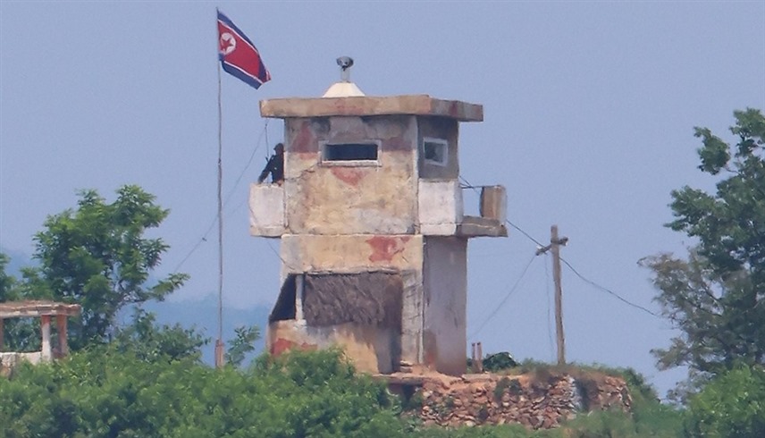 انفجار لغم بجنود من كوريا الشمالية بعد اجتيازهم الحدود مع الجنوبية