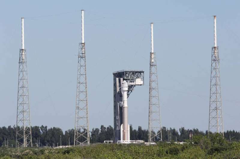 تأجيل أول رحلة تجريبية مأهولة لـ«ستارلاينر» بسبب مشكلة فنية