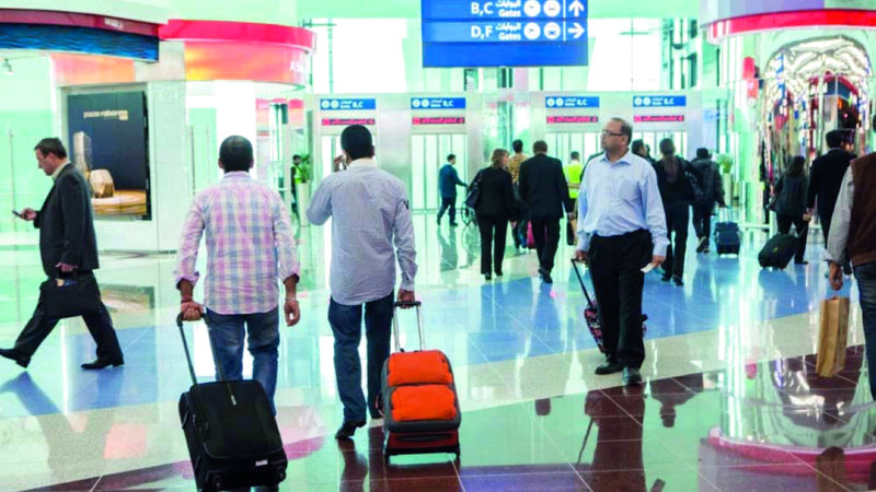 «سلوكيات بسيطة» تُورّط مسافرين في جريمة غسل أموال