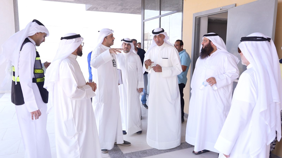 وزير الإسكان د. محمود بوشهري اطلع على مشروعي جنوب وشرق “صباح الأحمد السكنية” والسكن العمودي