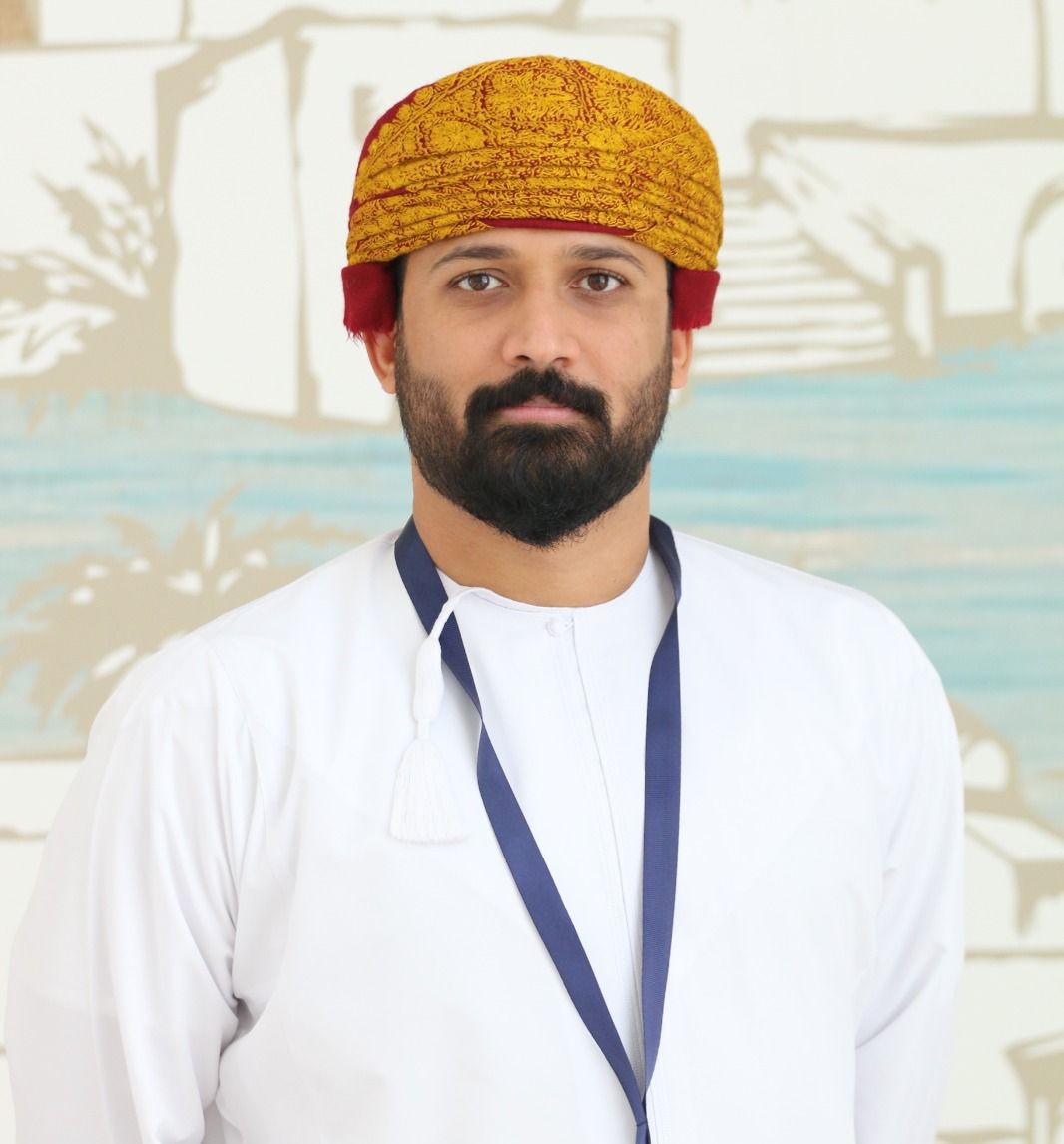 عمر بن علي الحمادي.jpeg