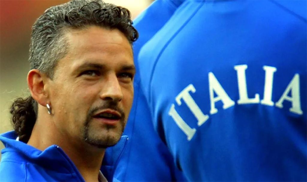 نقل روبرتو باجيو إلى المستشفى بعد هجوم مسلح خلال مباراة إيطاليا وإسبانيا