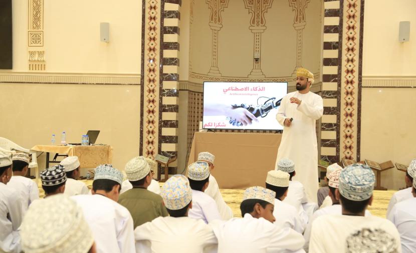 تدريب طلاب المركز الصيفي بجامع ودام الساحل على الذكاء الاصطناعي