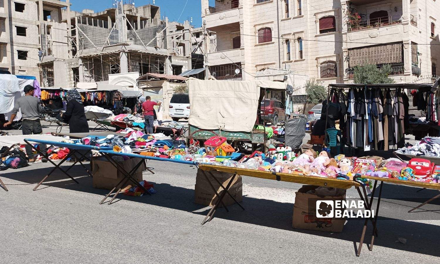 تمنح "البسطات" هامش ربح للبائعين في إدلب - 28 من أيلول 2024 (/ سماح علوش)