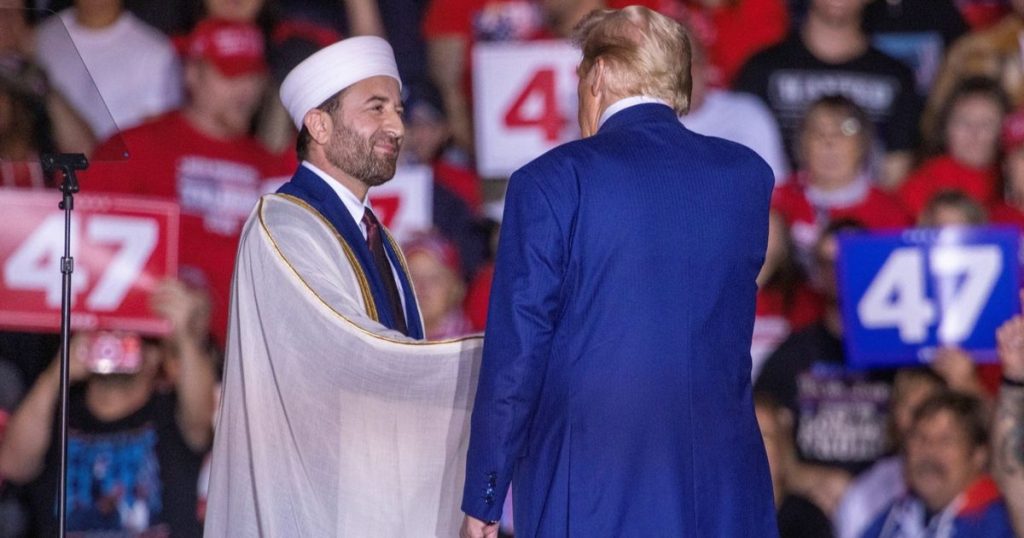 ترمب يحصل على دعم “غير متوقع” من العرب والمسلمين في ميشيجان