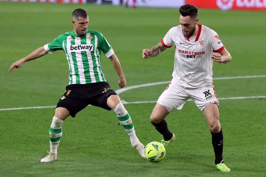 الليغا: إشبيلية يستعيد توازنه بفوز صعب على غريمه ريال بيتيس