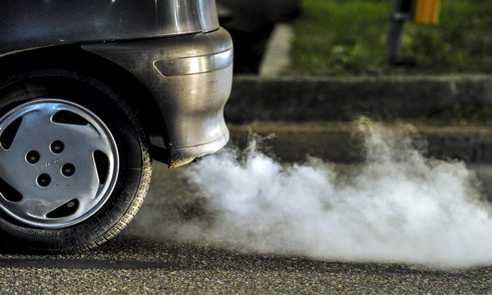 ماذا تعني ألوان دخان العادم في السيارة؟