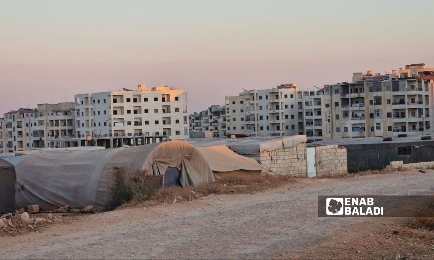لا يوجد ضوابط لأجور الوساطة العقارية في إدلب - 25 من أيلول 2024 (/ أنس الخولي)