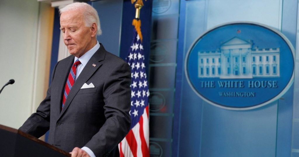 “البطة العرجاء”.. بايدن يتحرك لإنقاذ إرثه قبل تسليم السلطة