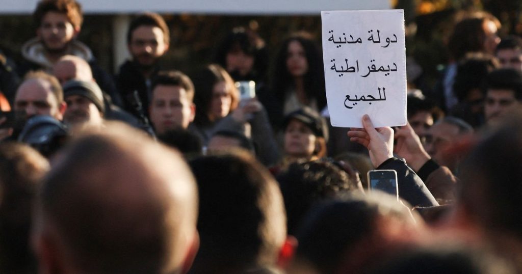 مظاهرة في دمشق تطالب بدولة مدنية واحترام حقوق المرأة